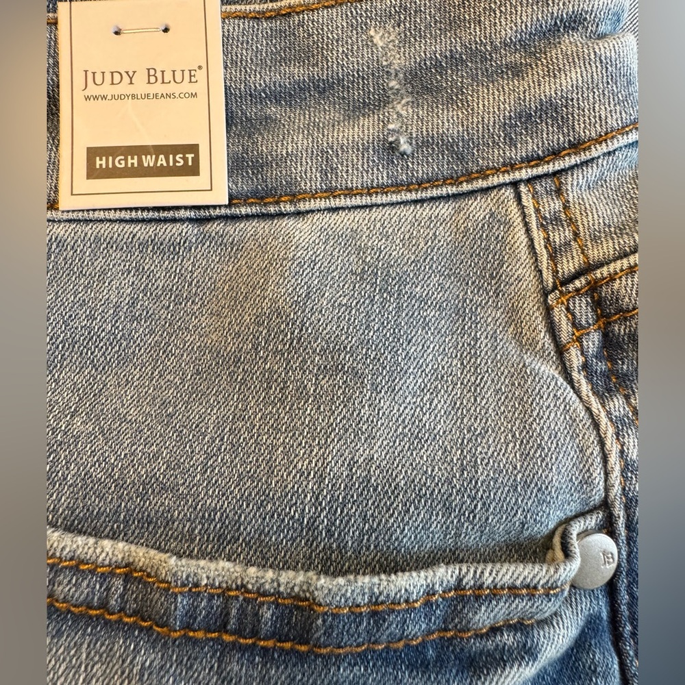 NWT, Judy Blue Medium Blue Jean Shorts, Size 1XL, High Waist, Moisture Control - Picture 10 of 14